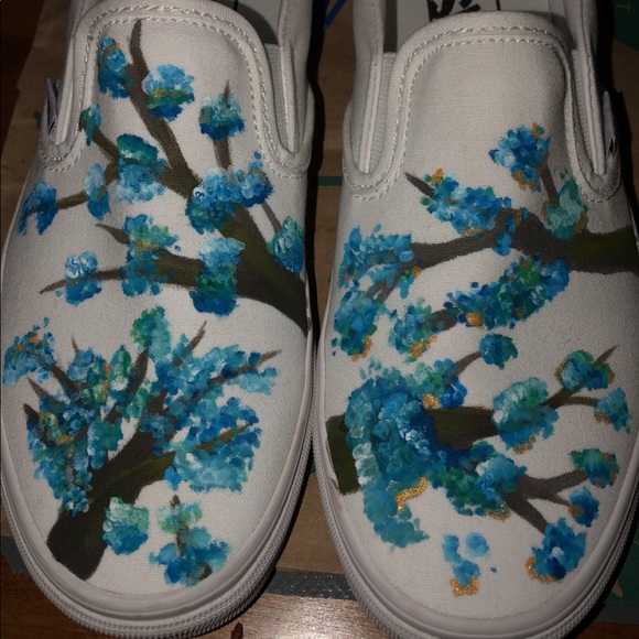 CUSTOM PAINTED SHOES - Picture 12 of 14